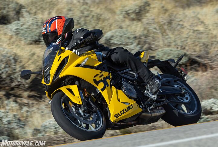In between shoving my left hand in between the engine and fairing to keep it warm (heated grips are available as an accessory), I did notice how comfortable the seat was. Riding at our mellow speeds meant we weren’t getting off the seat much, but I didn’t really mind it. The seat is really well padded where it counts and I didn’t need to stand up to get the blood flowing again. On the topic of comfort, Suzuki designers did a good job with the windscreen, as the air flowing over the windscreen is