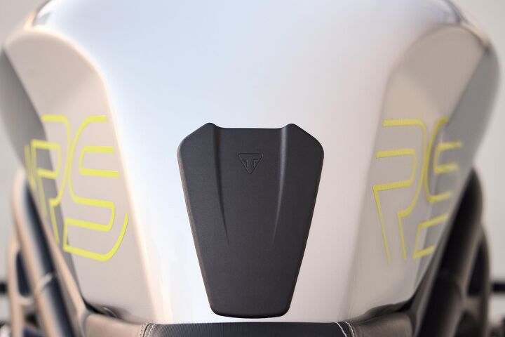 2025 triumph speed triple 1200 rs first look gallery