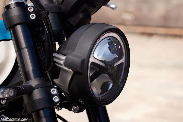 2025 triumph speed twin 900 review gallery